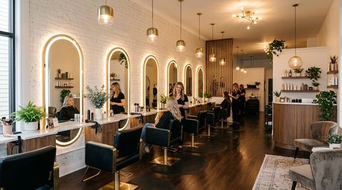 Are We Hair Yet, beauty salon in Aberdeen, WA